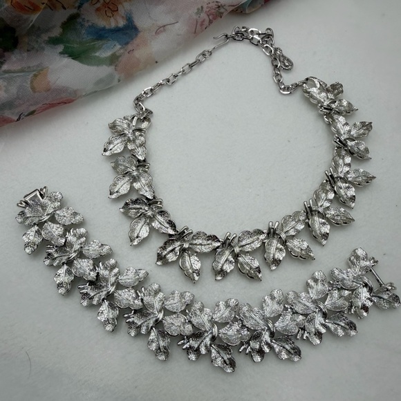 Coro Jewelry - Coro Silver Leaf Necklace and Bracelet set